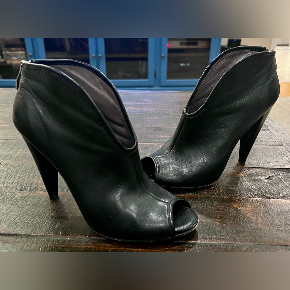Vince Camuto Amber Black Leather Peep-Toe Heeled Booties - Picture 3 of 7